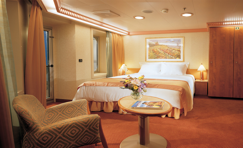 Suite van Carnival Valor 