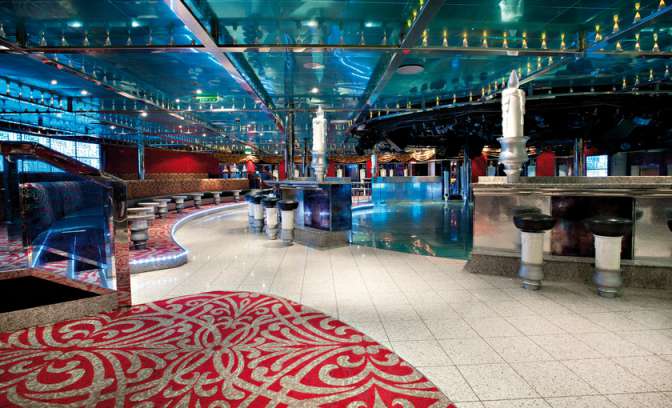 De discotheek op de Carnival Glory