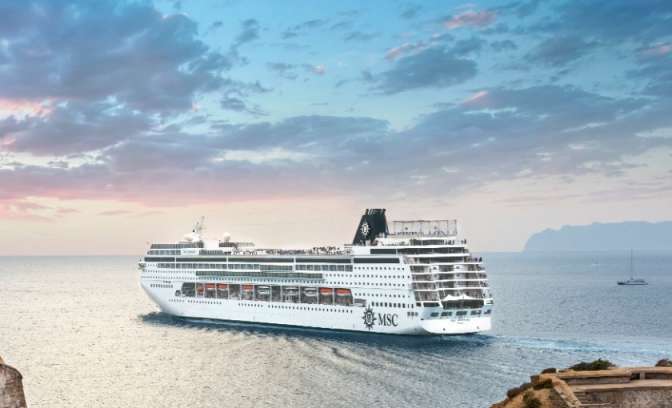 Het volledige schip van de MSC Lirica