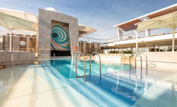 Zwembad Mein Schiff 6